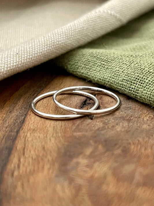 2 x Plain Simple Thin Stacking Bands Solid Sterling 925 Silver Ring 7 N Jewelry