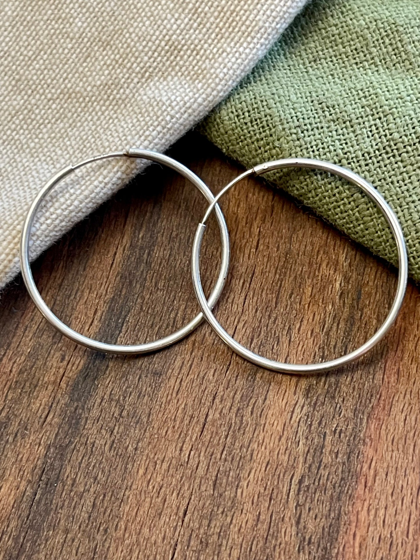 Nice Plain Circle Round Hoops Earrings Solid Sterling 925 Silver Vintage Jewelry