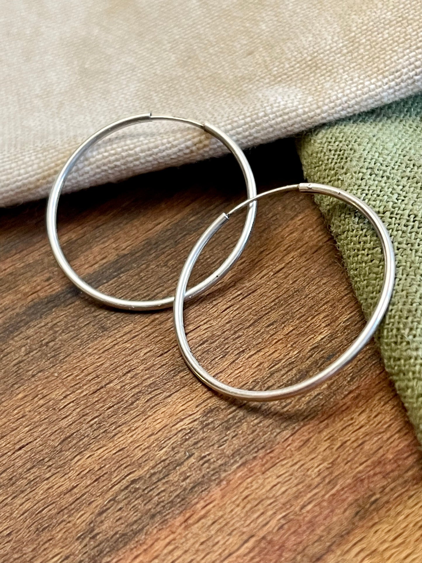 Nice Plain Circle Round Hoops Earrings Solid Sterling 925 Silver Vintage Jewelry