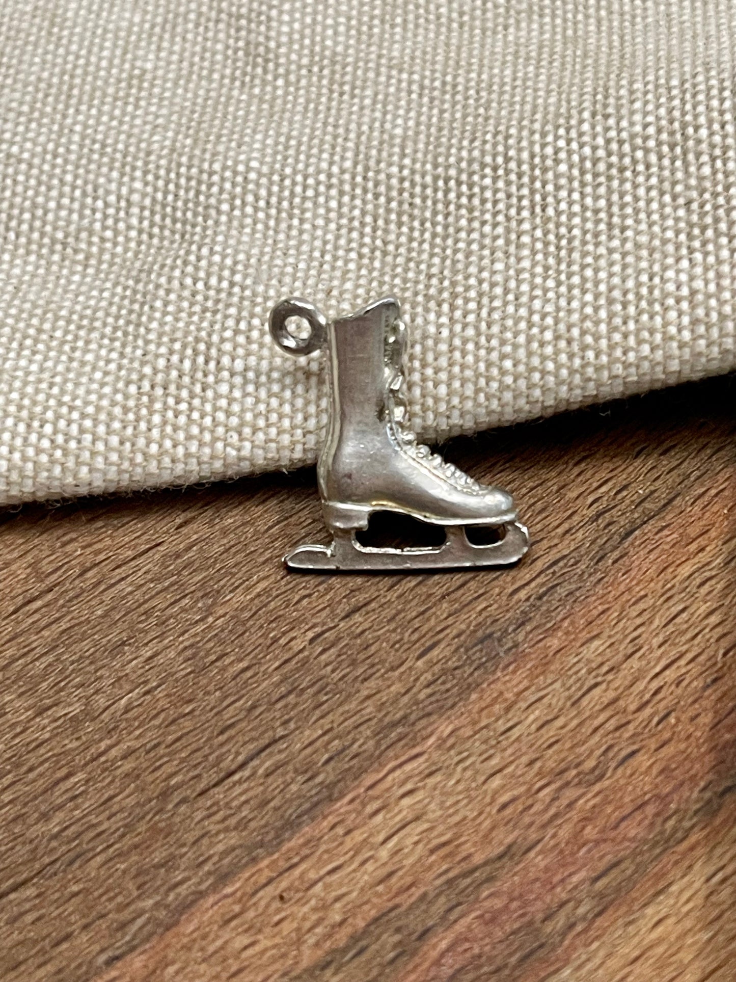 Cute Iceskating Boot Charm Pendent Solid 925 Sterling Silver Vintage Jewelry