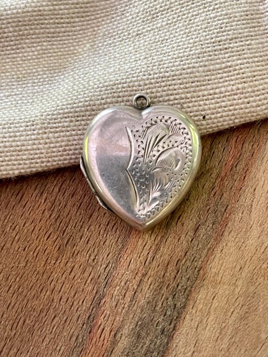 Small Engraved Pendant Locket Sterling 925 Silver Antique Vintage Retro Jewelry